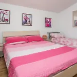 3 Bedroom Awesome In * Vir