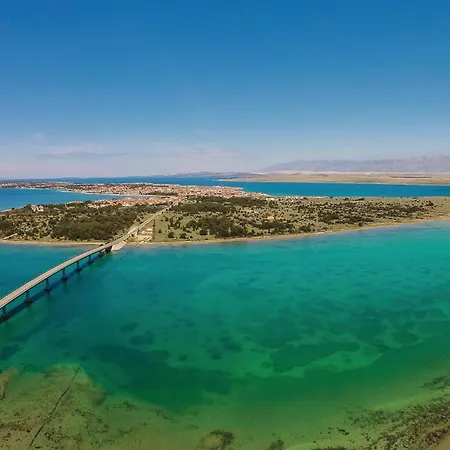 Gorgeous In With Kitchen Apartment *