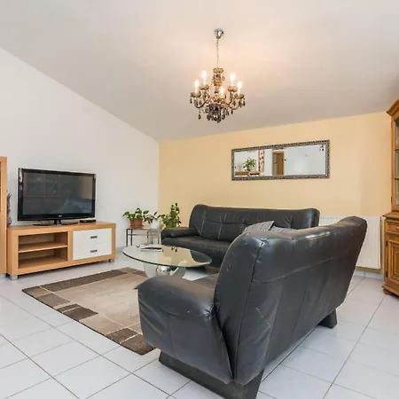 3 Bedroom Awesome In Vir