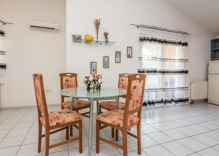 Apartman Gorgeous In With Kitchen *