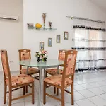 Apartment 3 Bedroom Awesome In *