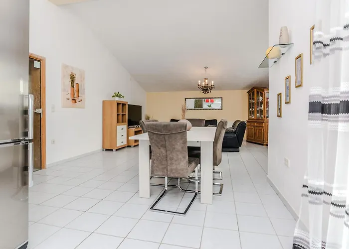 Gorgeous In With Kitchen *